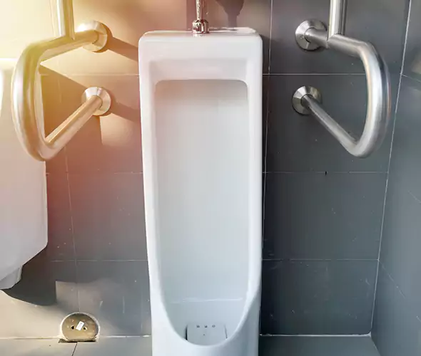 Expert Urinal Installation in Aventura, FL: Schedule Reliable Plumbing Services with Us